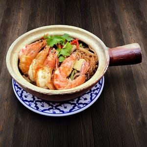 Thai Food Delivery Kuala Lumpur Stir Fried Prawn with Glass Noodle In Claypot-min